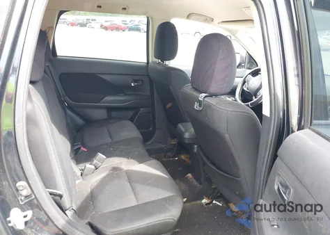 2018 Mitsubishi Outlander Es z USA, uszkodzony, nr VIN JA4AD2A3XJJ005807